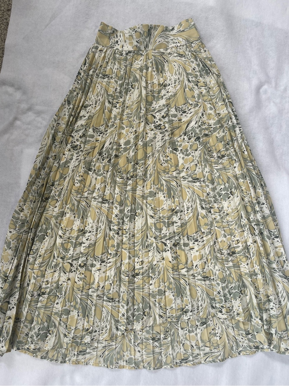 Chicwish Marble-Print Pleated Maxi Skirt in Sage and Pale Yellow